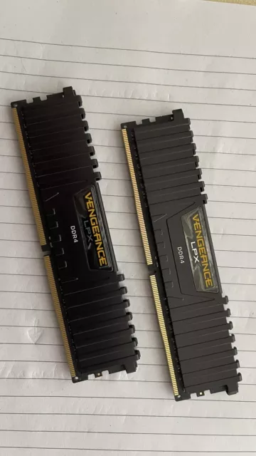 Corsair cmk16gx4m2b3000c15 vengeance deals lpx 16 gb