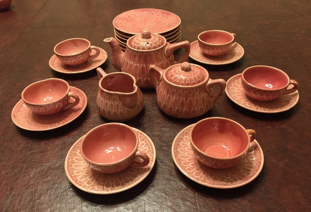 1920'S Antique Pink Majolica Child's 23 Piece Tea Set