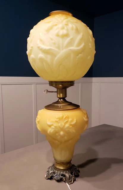RARE Fenton GWTW Honey Amber Satin Regal Iris Globe Hurricane Table Lamp