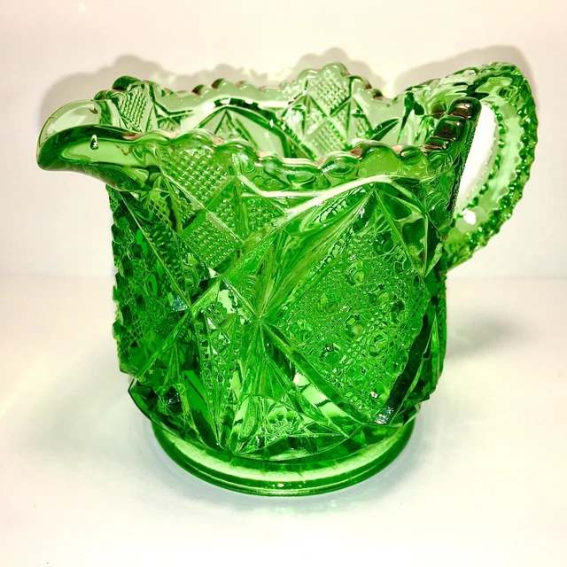 ANTIQUE EVERGREEN EARLY American Pressed Glass Little creamer 19.00