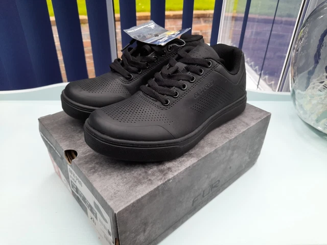 BNIB FLR Pro Flat Cycling Shoe Colour Black Size 4.5 37