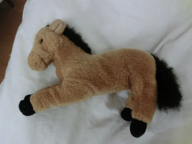 kleines Kuscheltier Fohlen