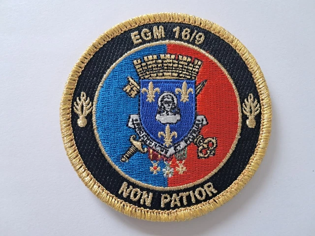 ANCIEN ÉCUSSON POMPIER SDIS 13 Arles EUR 8,50 - FR