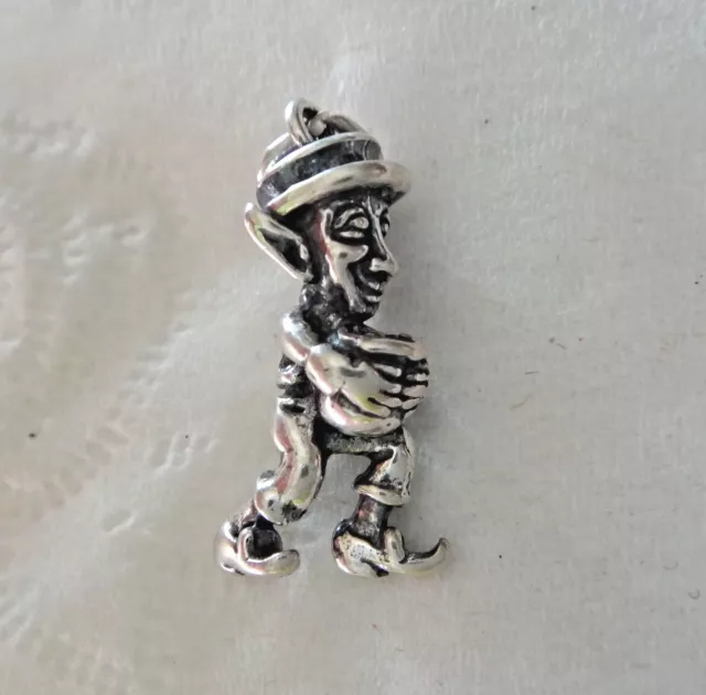 Sterling Silver 3D 20x11mm 3gram Leprechaun with Pot of Gold Irish Charm