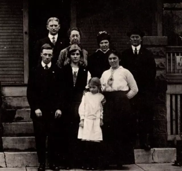 RPPC Family of Eight on Front Steps CYKO 1904-1920s VTG Postcard 1379