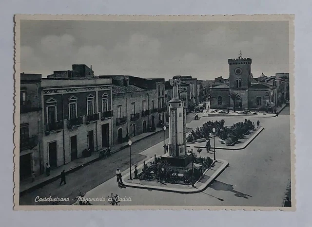 CASTELVETRANO ( TRAPANI)  Monumento Ai Caduti,  no vg   anni 50 f.g. ANIMATA