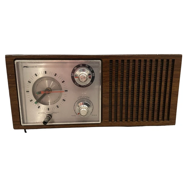 VINTAGE KMART ELECTRIC AM ALARM CLOCK RADIO MODEL 3001. Sort Of Works