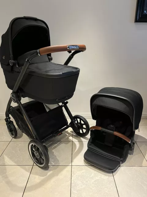 🌟Refurbished Silver Cross Orbit Reef Pram with Folding carrycot - FREE P&P 🌟