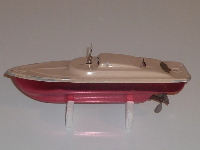 Voiture de course metal et plastique ancienne marque joustra en ance
