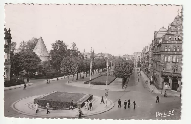 METZ - Moselle - CPA 57 - streets - Avenue Foch and place Deroulede 1952