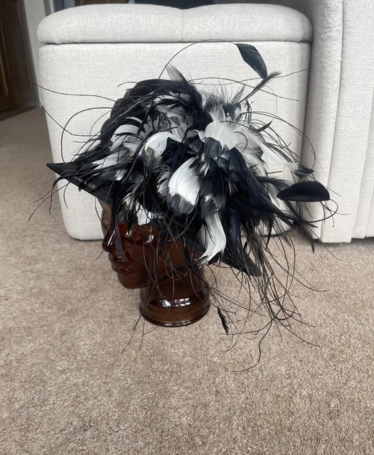 Cappello da donna Nigel Rayment Milliner nero matrimonio/corse/occasione speciale piume