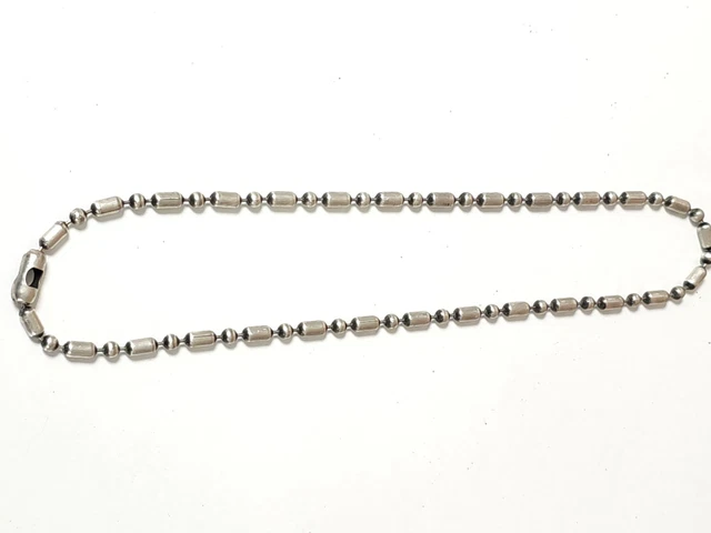 Collier ancien d'assemblage de papillons pour poupée « Renwal