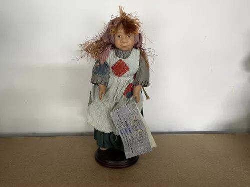 Kasma artist doll porcelain doll 26 cm. Excellent condition