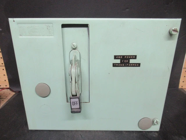 Cutler Hammer Motor Control Bucket 12" Chasis 600 V No Breaker / Starter W/ Door