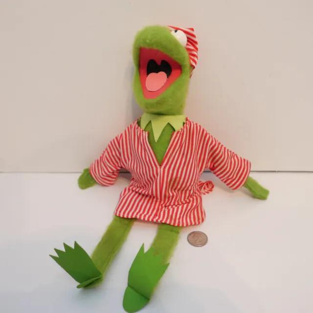 Vintage Fisher Price Kermit The Frog Plush Felted #857 Knee Hugger 15” in Pj's !
