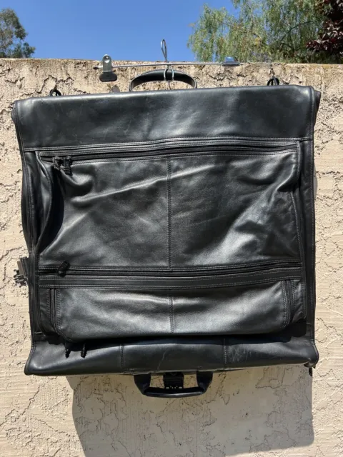 TUMI Alpha Bi-Fold Large Carry-on Garment Bag 933d3 Black Leather Multi-pocket 3
