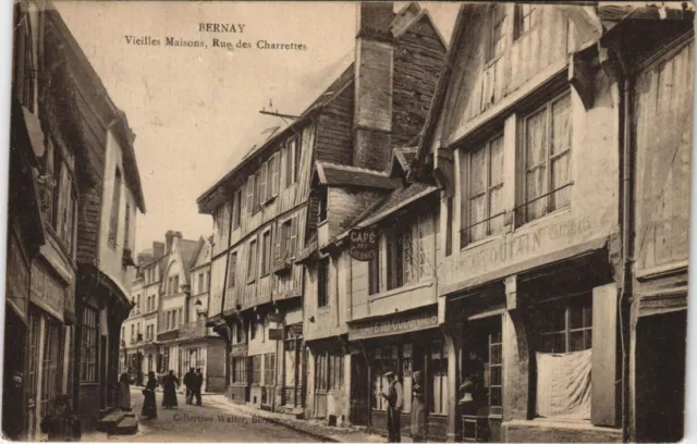 CPA BERNAY - VeiellesMaisons Rue de Charrettes (160437)
