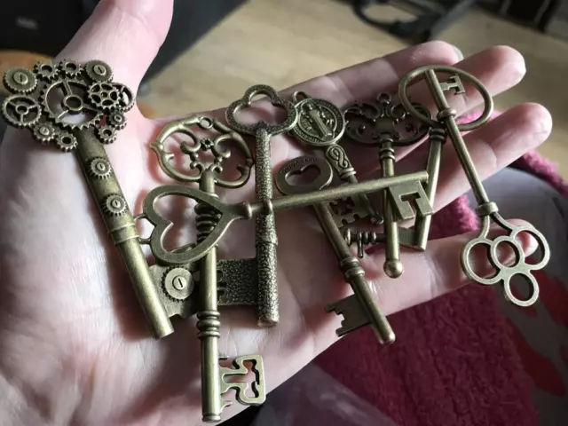 9pcs Keys BIG Large Antique Vintage old Brass Skeleton Lot for DIY Making Lock