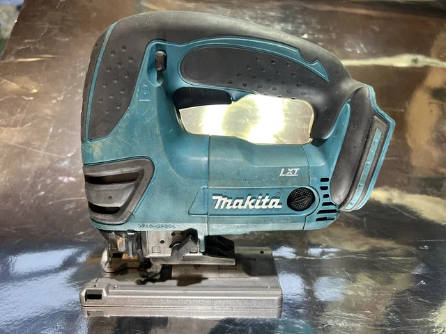 Image of Makita 4320 jigsaw on Amazon website
