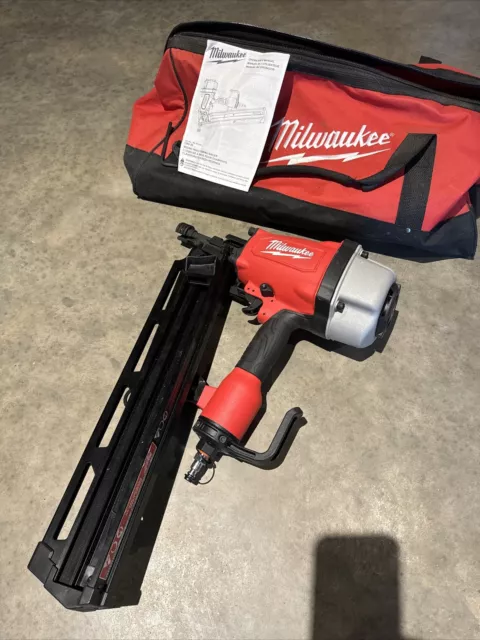 Milwaukee 7200-20 3-1/2in Full Round Head Framing Nailer 20-22 Degrees