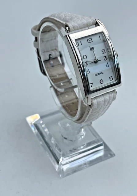 Montre Lip Classics Femme - Cadran Blanc Crème, Bracelet Cuir Rose - Quartz - France