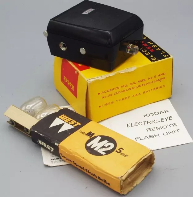Kodak Electric-Eye Remote (Slave) Flash Unit No.760 w/ box, bulbs & insts.