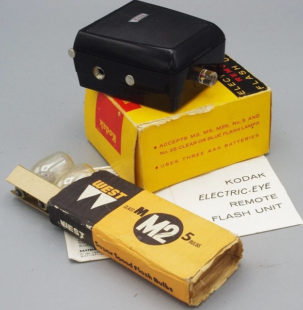 Kodak Electric-Eye Remote (Slave) Flash Unit No.760 w/ box, bulbs & insts.