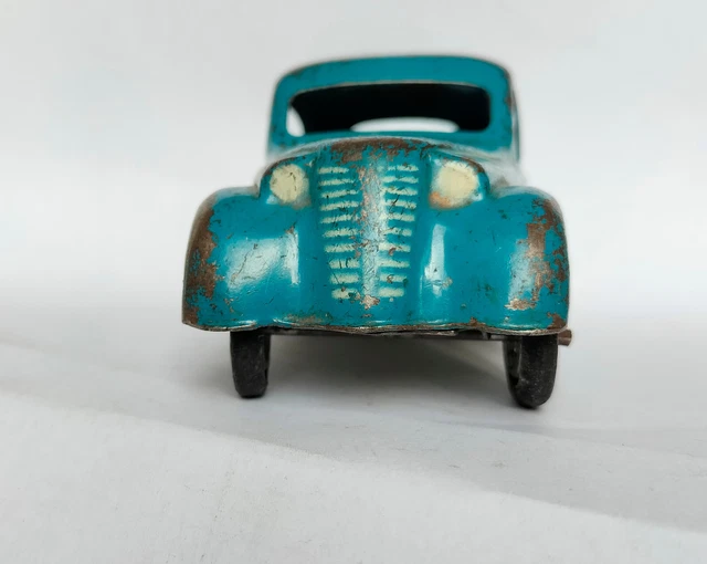 Jouet Ancien Renault Juvaquatre En Tôle - Fonctionne - Longueur 12.5cm - Année 1939