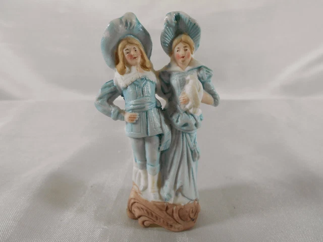 Tres Beau Biscuit Figurine Couple D' Amoureux En Porcelaine Allemande