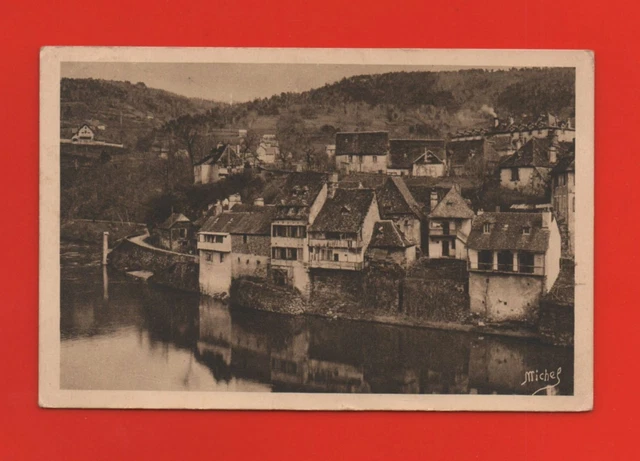 Argentat - Vieilles Houses On La Dordogne (K6199)