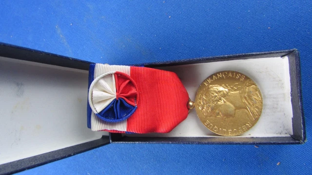 3 X médaille travail or et argent borrel