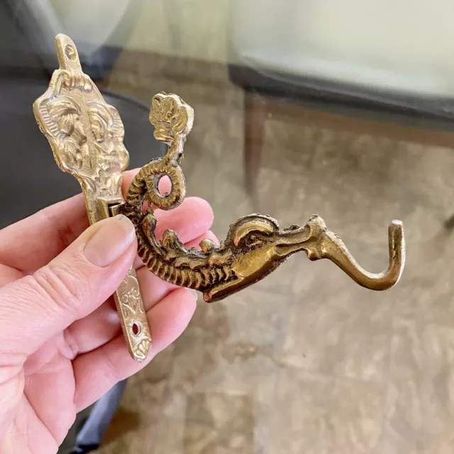 2x ANTIQUE Style BRASS Dragon Gargoyle HANGING Wall HOOKS Plants COATS Towels