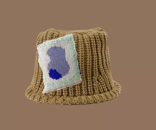 2023 new  woolen hat Warm knit hat  khaki Fashion hats