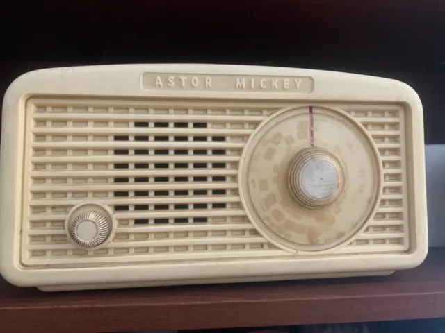 Radio Astor Mickey (Breadloaf Radio)