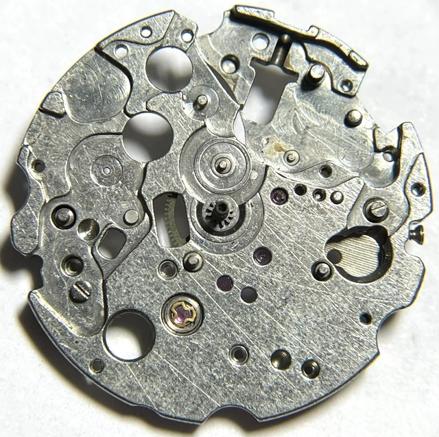 MOUVEMENT SEIKO 6138B Incomplet pour Pièces Du de Rechange Plat (E2