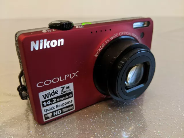 Nikon Coolpix S6000 fotocamera digitale 10Mpx Nikkor zoom ottico stabilizzazione