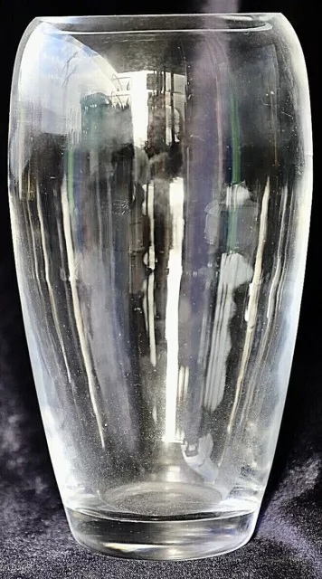 Stunning Urn Shaped Glass Vase 24 cm high 12 cm diameter widest point 1.2kg
