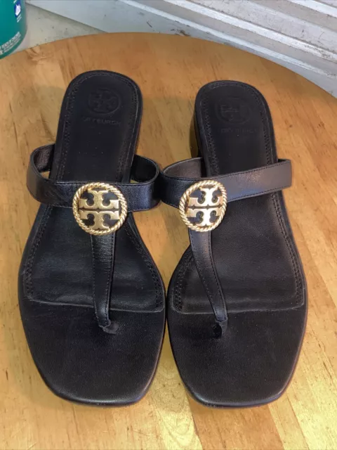 Tory Burch Low Heel Sandal Black Leather Gold Logo Thong Sandals Size 5.5