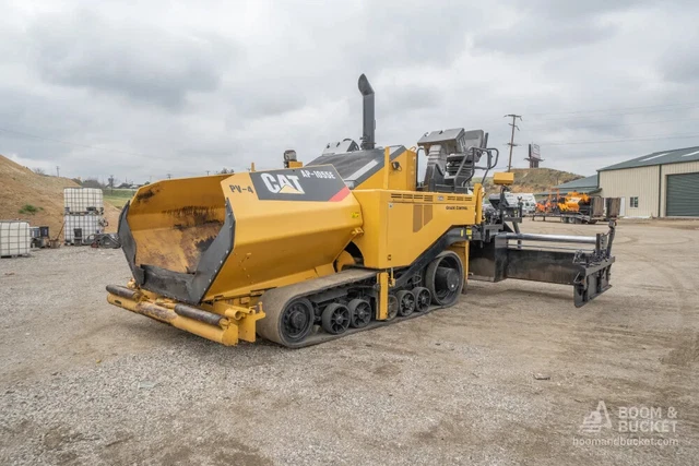 2012 Caterpillar AP-1055E