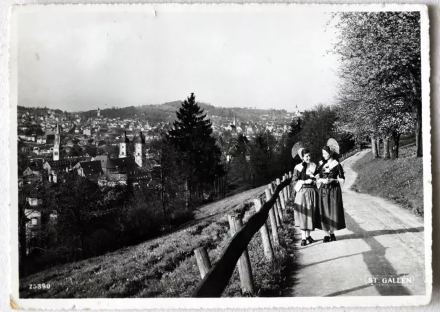 Alte AK " Trachten " St Gallen , Schweiz 1957