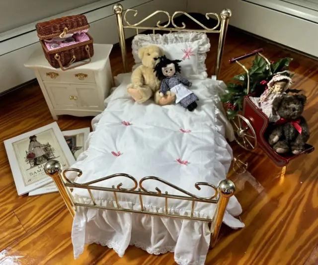 RETIRED AMERICAN GIRL 18” Doll Samantha Brass Bed, Bedding