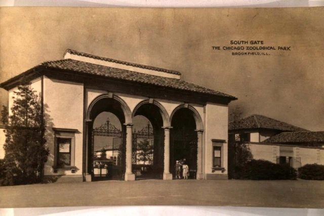1941 rppc SOUTH GATE AT CHICAGO ZOO - Brookfield Illinois IL Postcard y2223