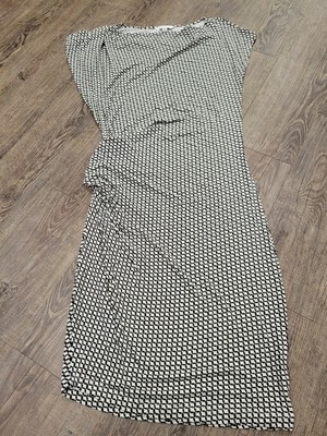 Cabi Black Cream Stretchy Cinched Side Small Fitted Dress Office Dress Work
