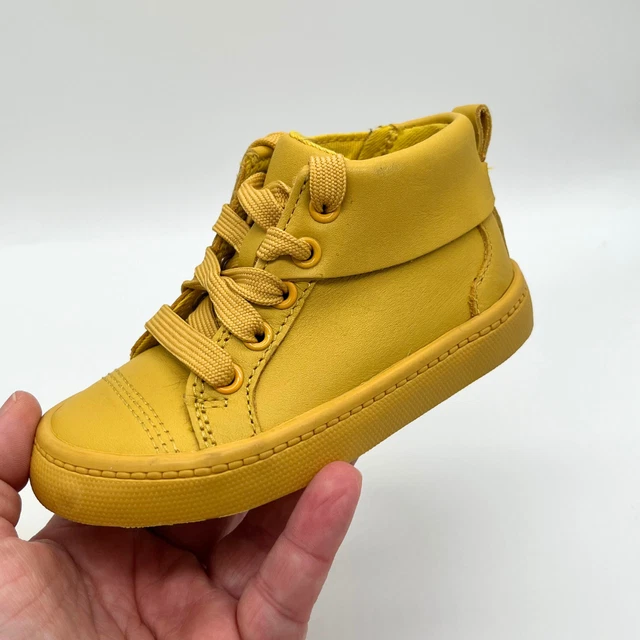Clarks sneakers store kids yellow