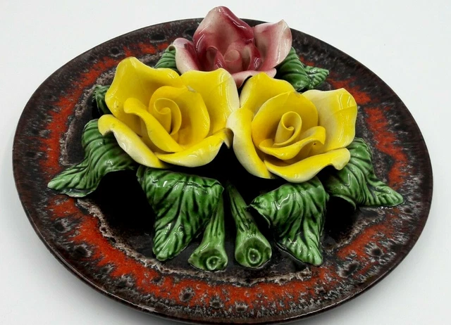 Ancienne Assiette Barbotine Decor Floral  Roses Jaune Collection