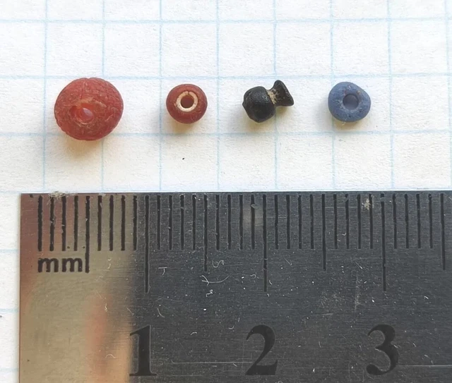 Vintage 4 antique glass beads for necklaces, beads, ancient artefact, Scythians