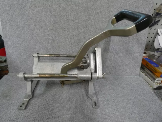 https://www.picclickimg.com/FUcAAOSwo3Vkkvx5/Nemco-Commercial-French-Fry-Cutter-N55450.webp