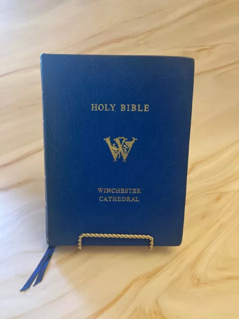 Winchester Cathedral Bible - NRSV Holy Bible Apocryphal Deuterocanonical Books