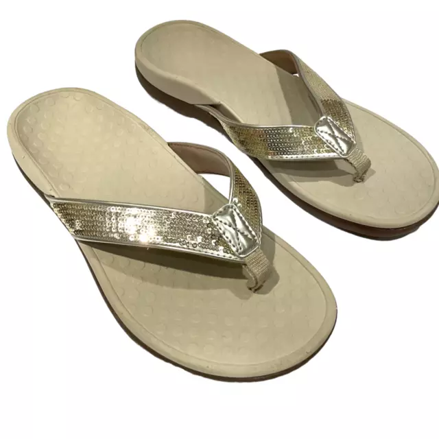 Vionic Womens Gold Sandals Flip Flops Size 8 / 39  New sequin