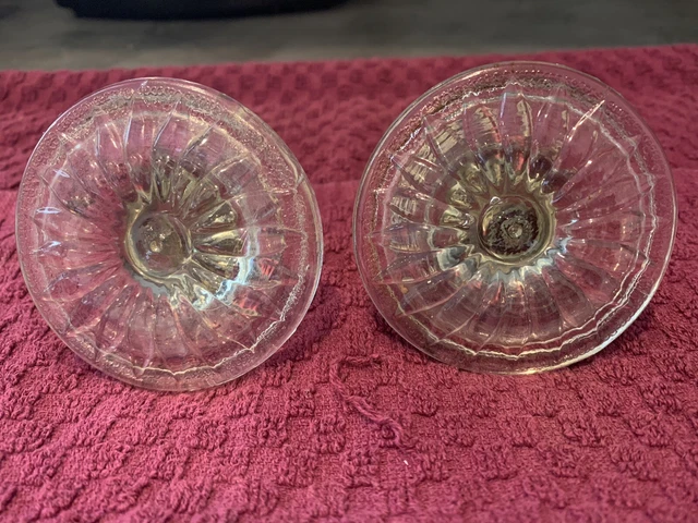 (2) Vintage Pressed Glass Curtain Tie Backs - Daisy pattern